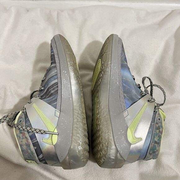 Nike KD 13 Kevin Durant Play For The Future Silver Sneaker Size 7 CW3159-001 - Picture 6 of 9